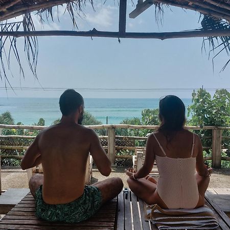 アハンガマ Gaia Ocean Surf Yogaホステル エクステリア 写真
